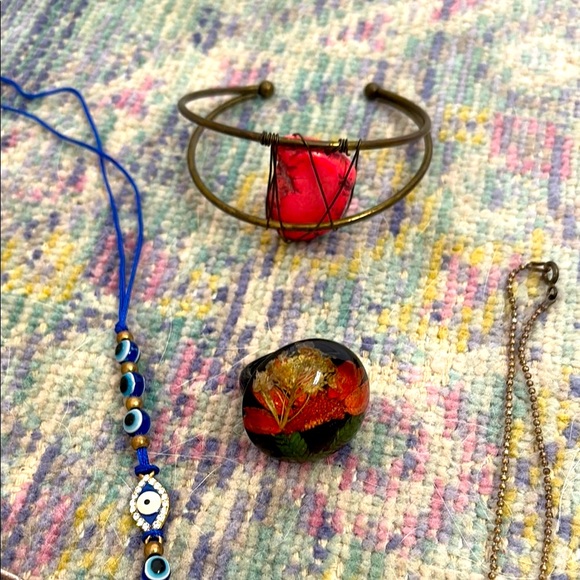 Mixed Jewelry Lot of Vintage, Alex & Ani ,Urban outfitters and more - Picture 11 of 16